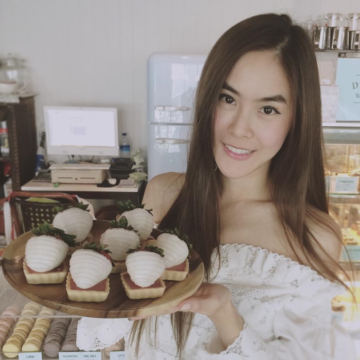 13dessert warehouse6