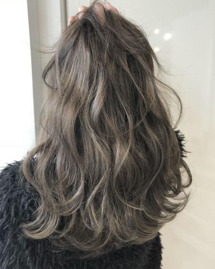 Ash blonde hair 201901