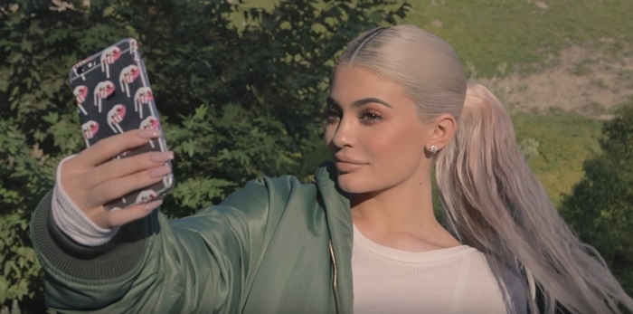 kylie selfie1