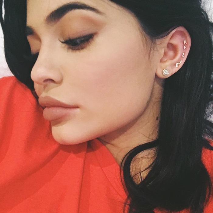 kylie selfie2 (3)