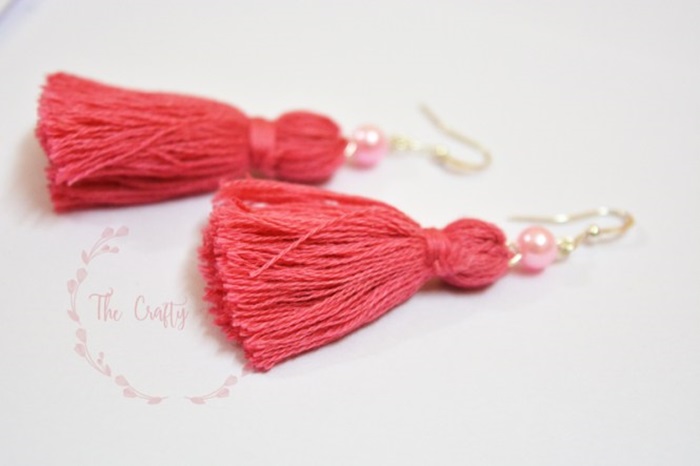 Easy-and-simple-DIY-tassel-earring-tutorial-with-embroidery-threads-2