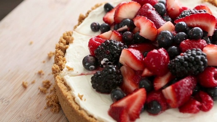 7no-bake_red_white_and_blue_cheesecake_horiz