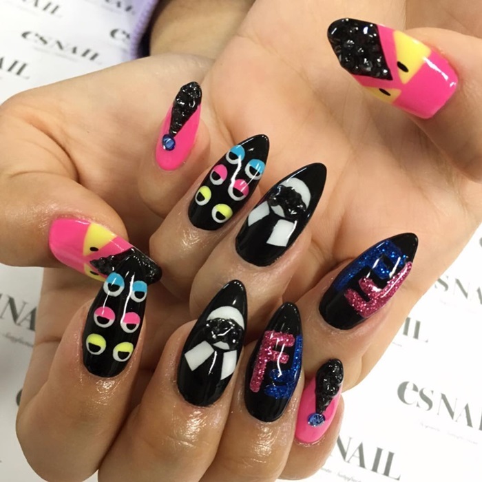 logo nails (8)