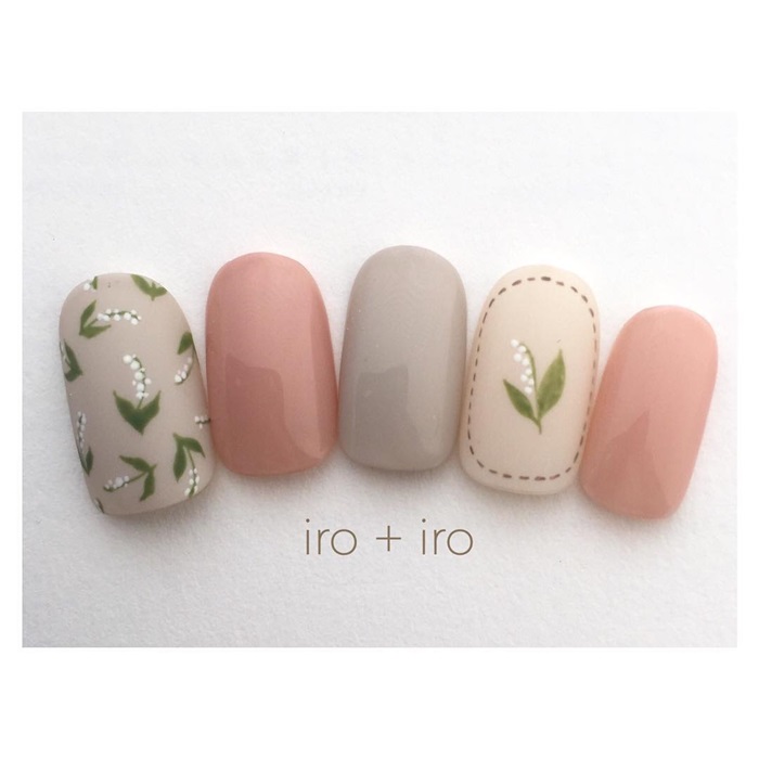 tinyflowernail5
