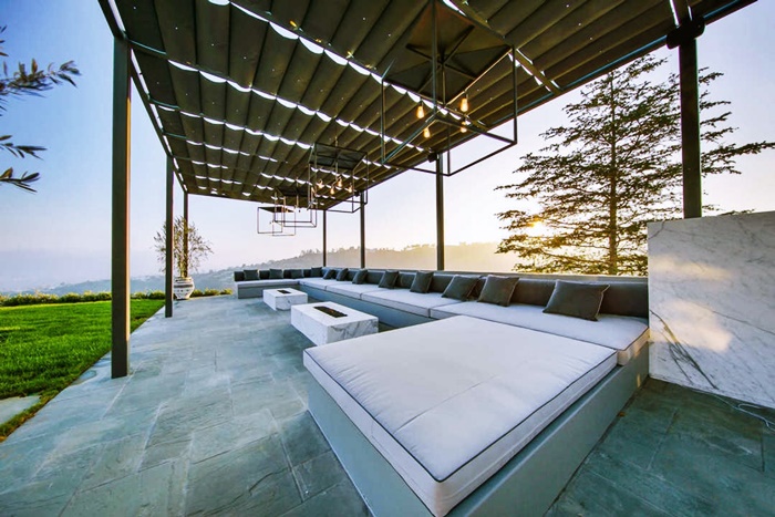 Bel Air Mansion (1)