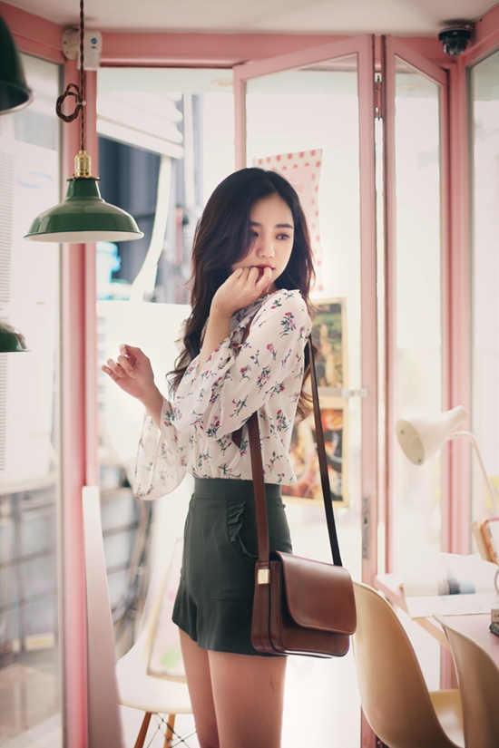 25-working-women-feminine-look (20)