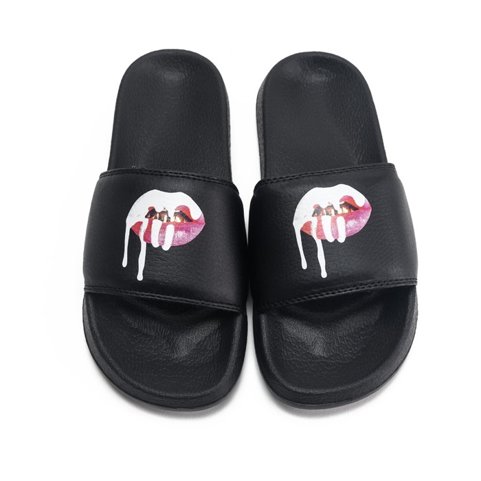 kylie-lips-slide (2)
