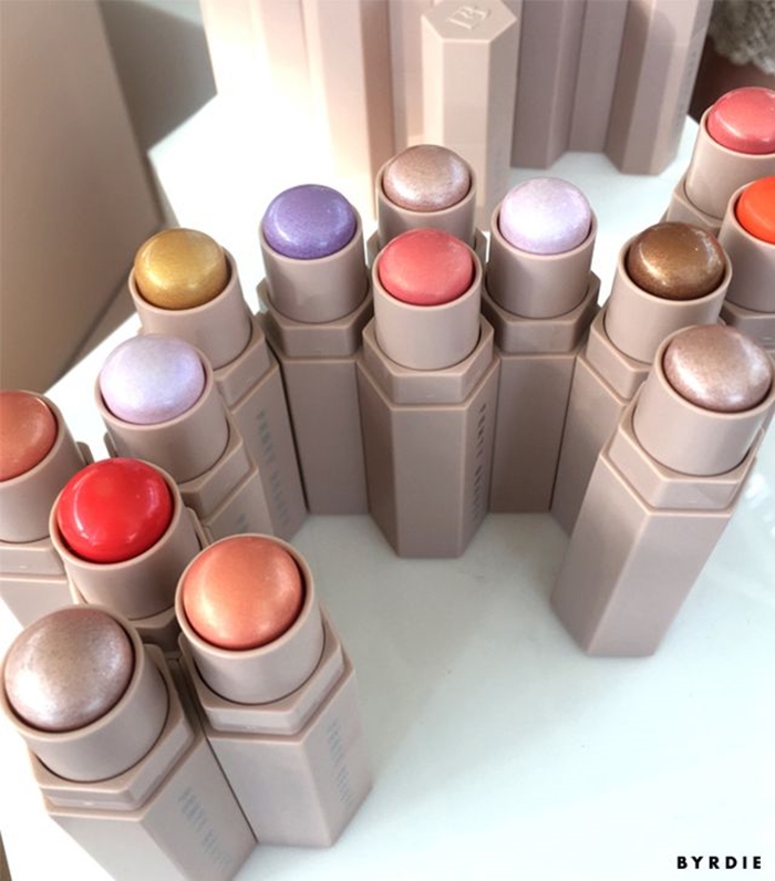 rihanna-fenty-beauty-makeup