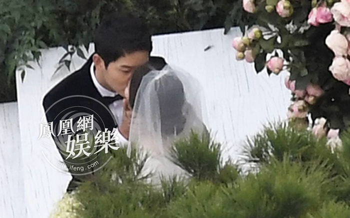songsongcouplewedding-song-joong-ki-song-hye-kyo (15)