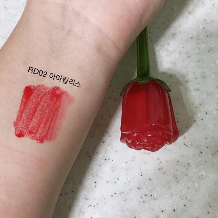 batch_0LABIOTTE FLOMACNE LIP COLOR SHINE (11)