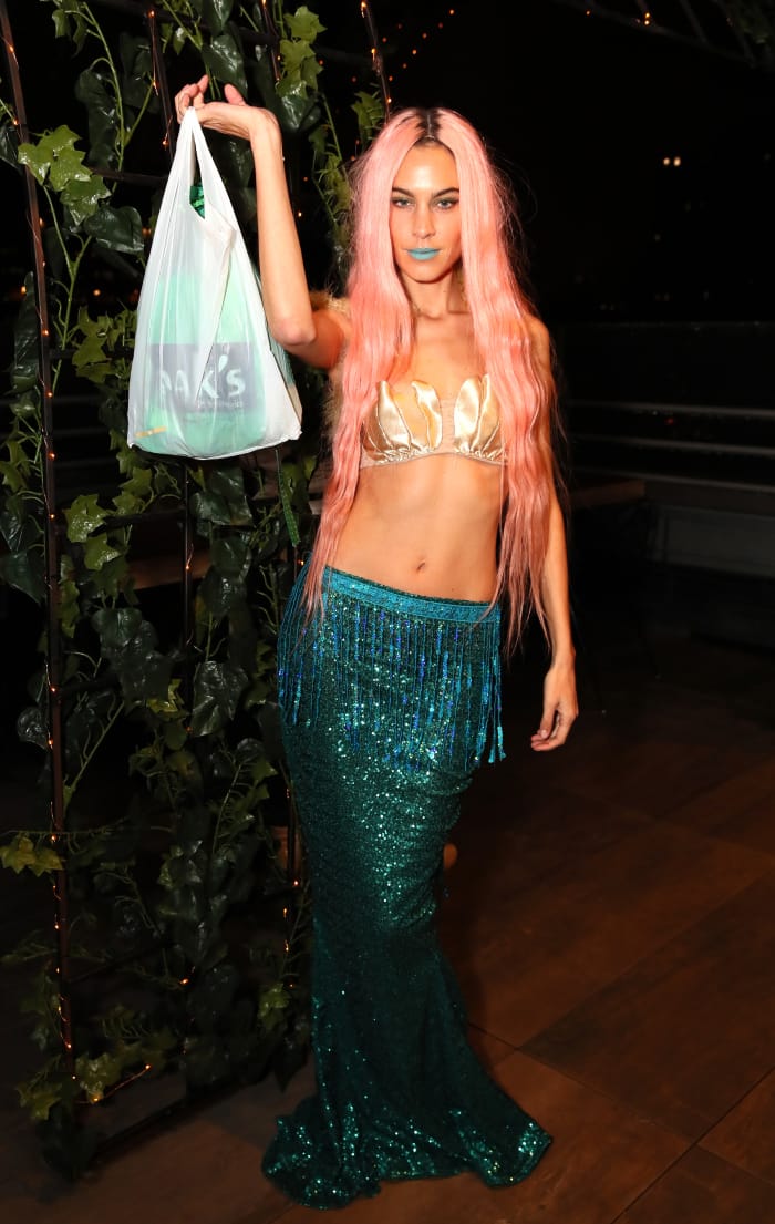 alexa-chung-halloween-2018