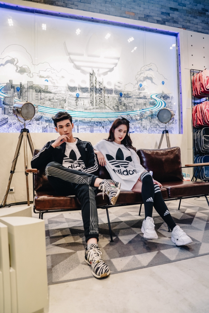 batch_0adidas Originals ICONSIAM - Photo Zone -  สกาย - พิมฐา